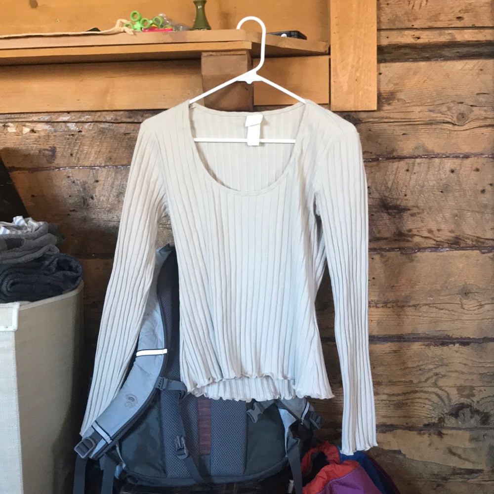 Long sleeve cream top